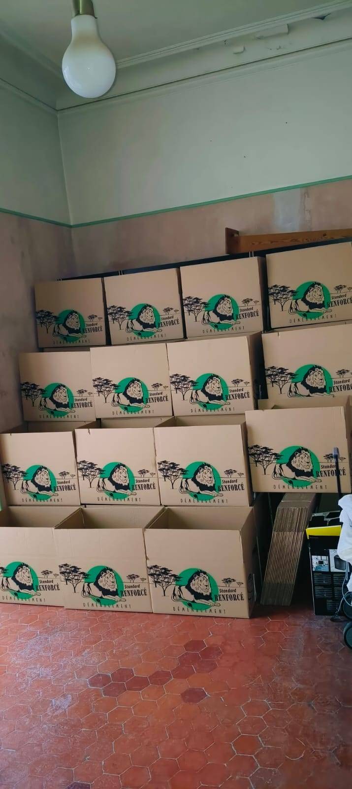 Monte-meubles en accès difficile Toulon Var 83